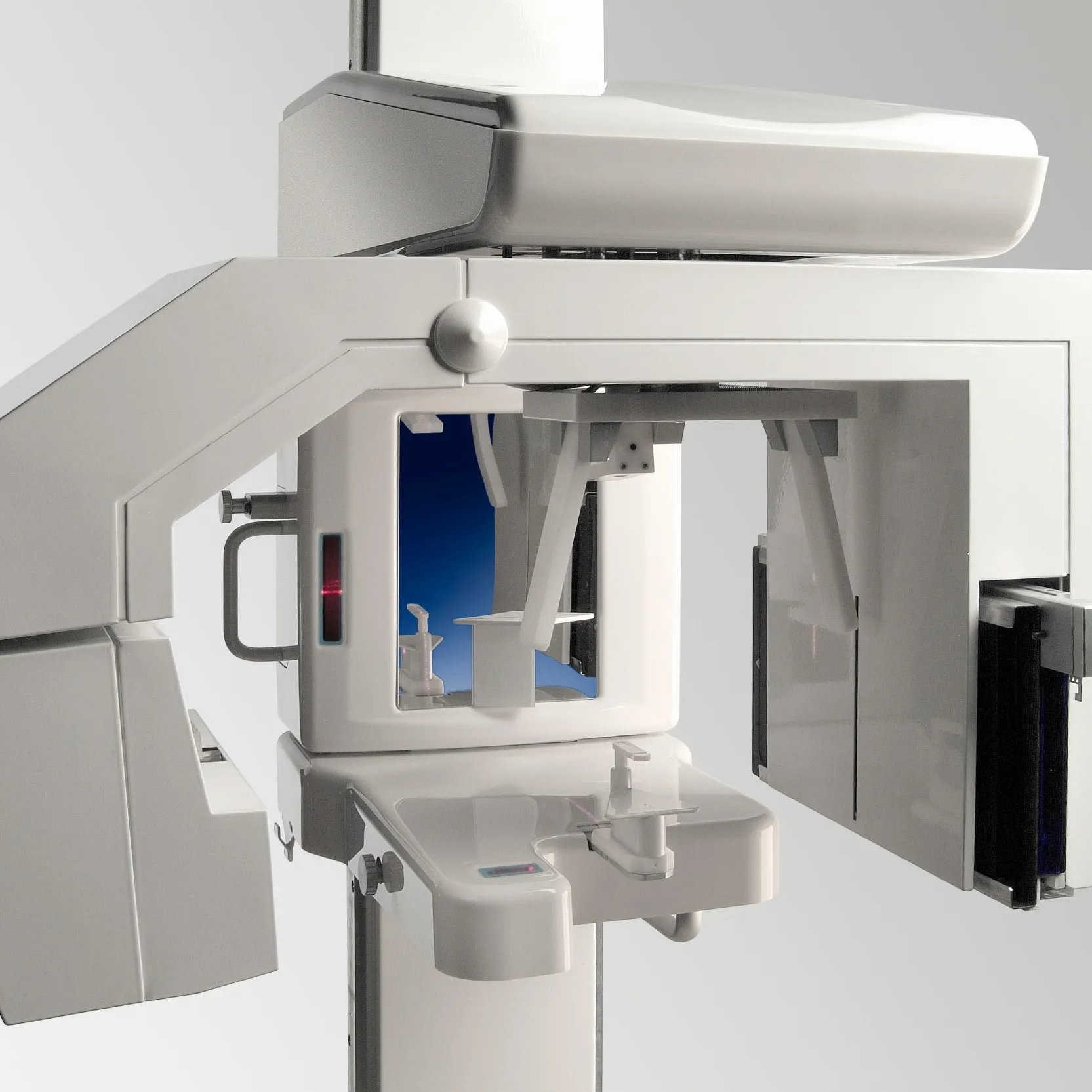 3次元画像を撮影する【歯科用CT】